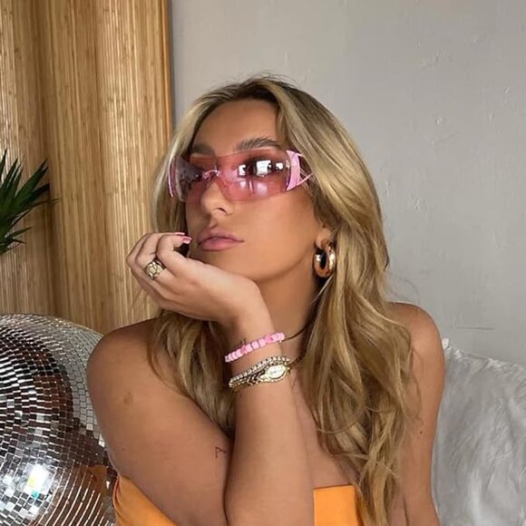 Woman's pink barbie sunglasses - Picture 2 of 3